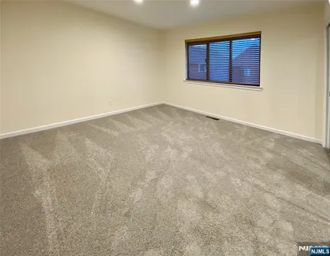 624 Sanderling Court Secaucus NJ 07094