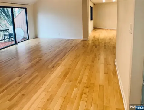 624 Sanderling Court Secaucus NJ 07094