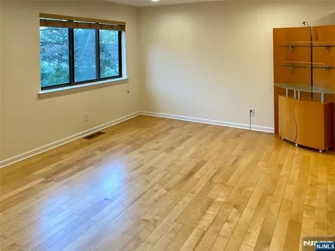 624 Sanderling Court Secaucus NJ 07094