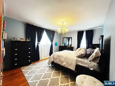 321 Maplewood Drive Paramus NJ 07652