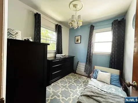 321 Maplewood Drive Paramus NJ 07652