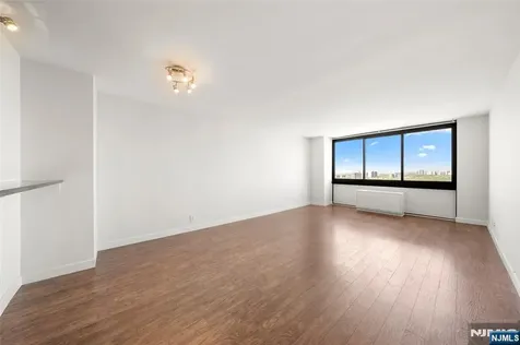 770 Anderson Avenue Cliffside Park NJ 07010