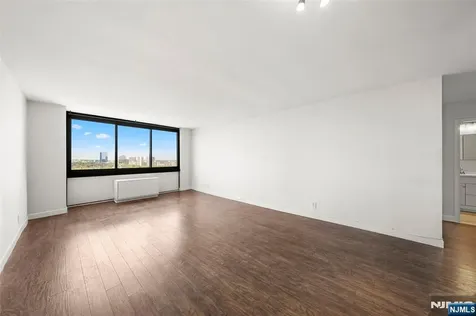 770 Anderson Avenue Cliffside Park NJ 07010