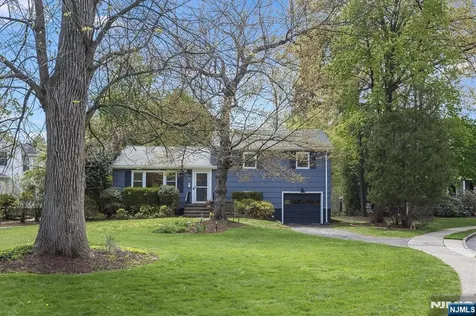 30 Bellaire Drive Montclair NJ 07042