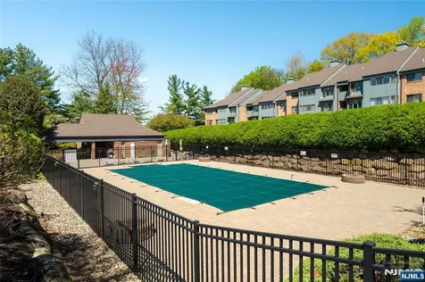 138 Indian Hollow Court Mahwah NJ 07430