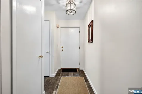 138 Indian Hollow Court Mahwah NJ 07430
