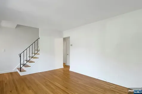 33 Clayton Street Hillsdale NJ 07642