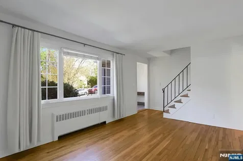 33 Clayton Street Hillsdale NJ 07642
