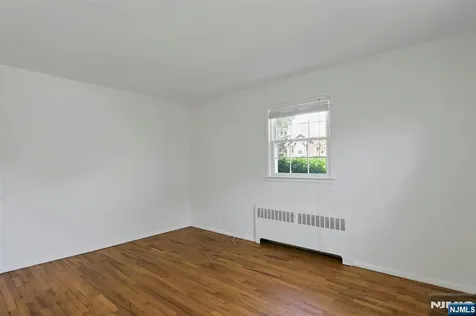 33 Clayton Street Hillsdale NJ 07642