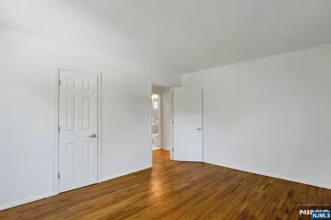 33 Clayton Street Hillsdale NJ 07642
