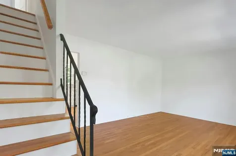 33 Clayton Street Hillsdale NJ 07642