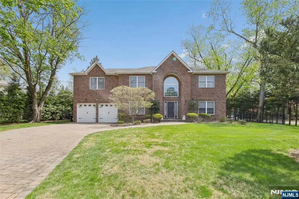 4 Leoson Parkway Old Tappan NJ 07675