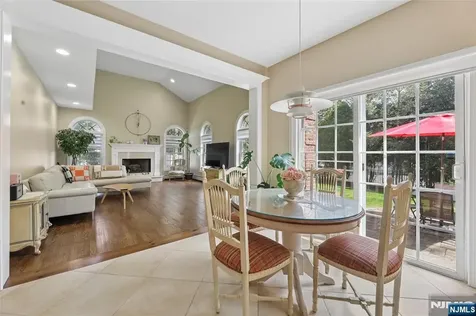 4 Leoson Parkway Old Tappan NJ 07675