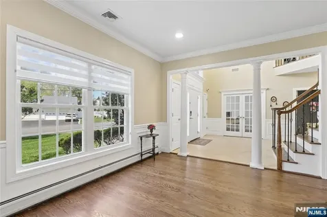 4 Leoson Parkway Old Tappan NJ 07675