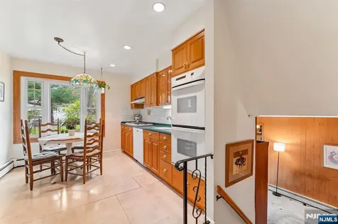 26 Burns Place Cresskill NJ 07626