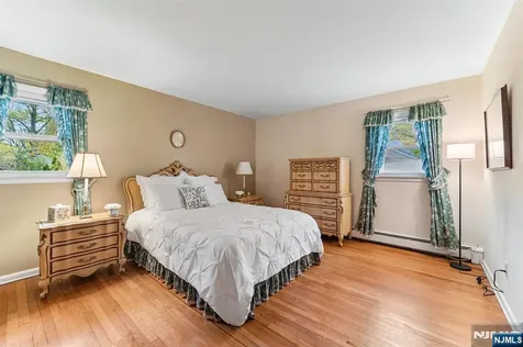 26 Burns Place Cresskill NJ 07626
