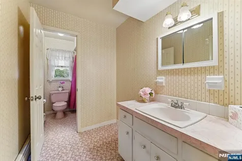 26 Burns Place Cresskill NJ 07626