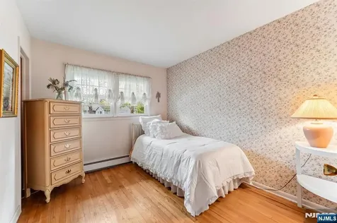 26 Burns Place Cresskill NJ 07626