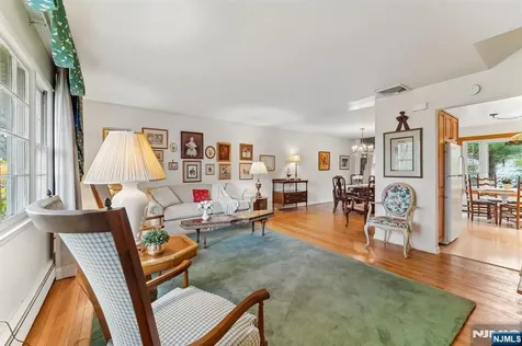 26 Burns Place Cresskill NJ 07626