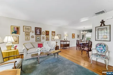26 Burns Place Cresskill NJ 07626