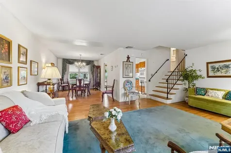 26 Burns Place Cresskill NJ 07626