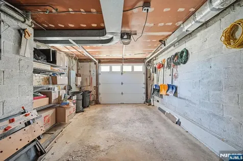 31 Dacotah Avenue Oakland NJ 07436