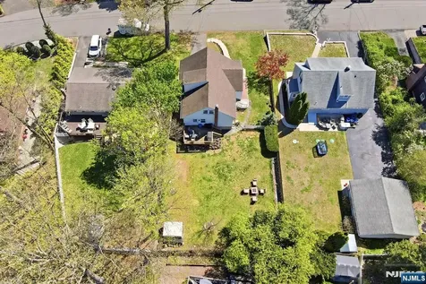 31 Dacotah Avenue Oakland NJ 07436