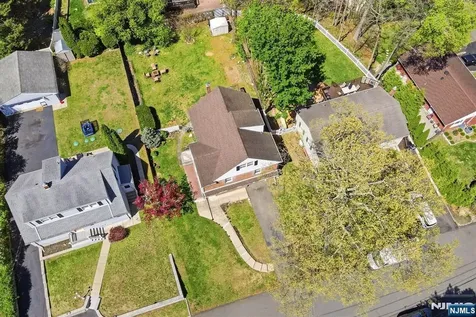 31 Dacotah Avenue Oakland NJ 07436