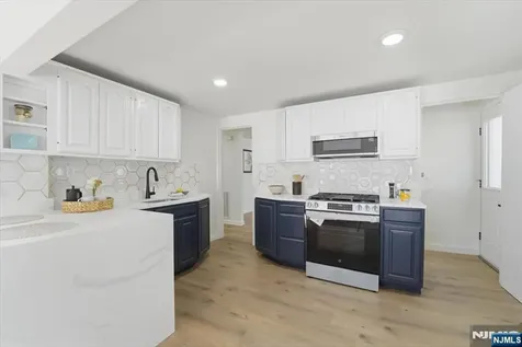 48 Delaware Avenue Carteret NJ 07008