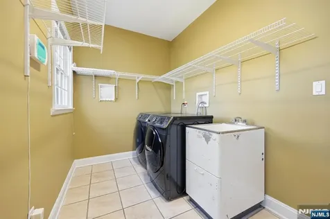 56 Burnet Hill Road Livingston NJ 07039