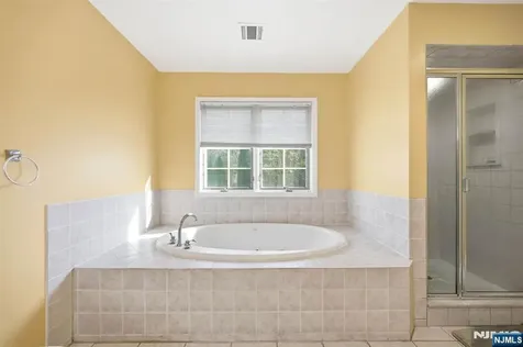 56 Burnet Hill Road Livingston NJ 07039