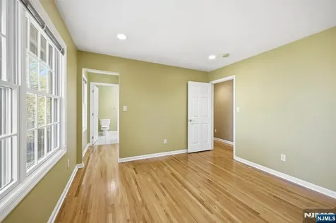 56 Burnet Hill Road Livingston NJ 07039