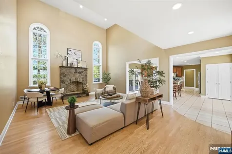 56 Burnet Hill Road Livingston NJ 07039