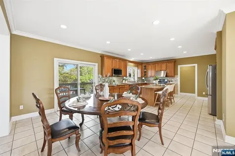 56 Burnet Hill Road Livingston NJ 07039