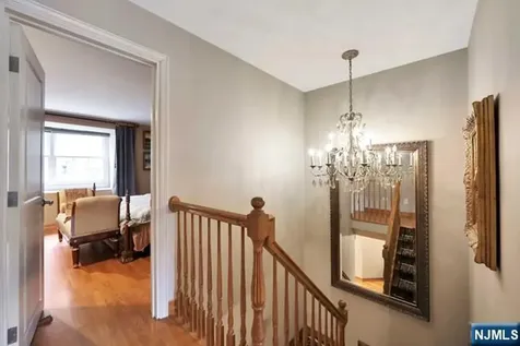 549 Windsor Drive Palisades Park NJ 07650