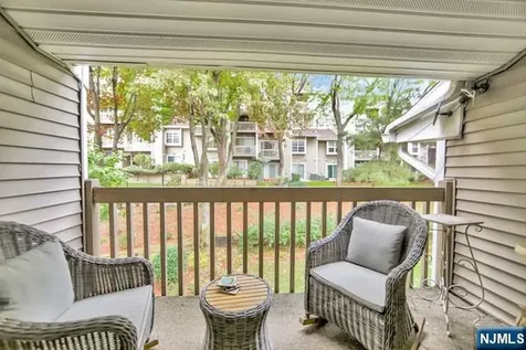 549 Windsor Drive Palisades Park NJ 07650