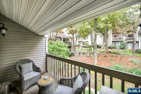 549 Windsor Drive Palisades Park NJ 07650