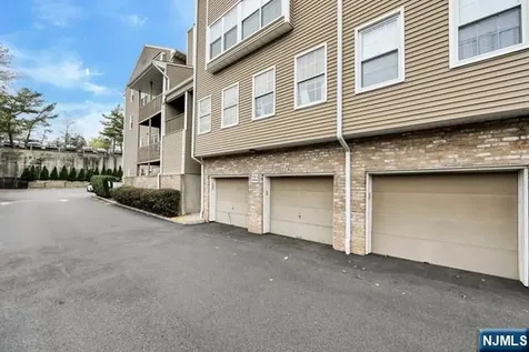 549 Windsor Drive Palisades Park NJ 07650