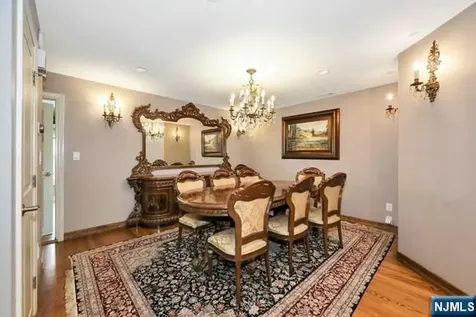 549 Windsor Drive Palisades Park NJ 07650