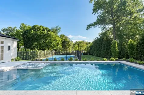 306 Hutchinson Road Englewood NJ 07631