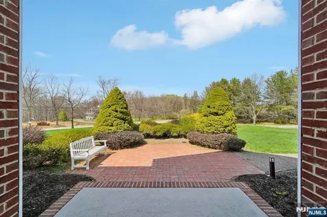 2 Harvest Lane Washington Township NJ 07853