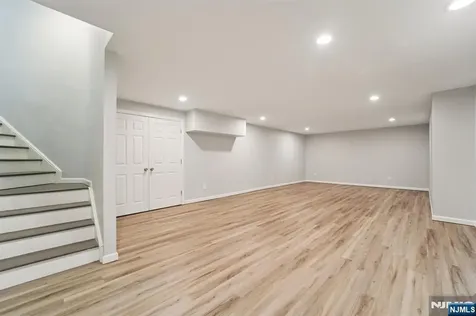 2 Harvest Lane Washington Township NJ 07853