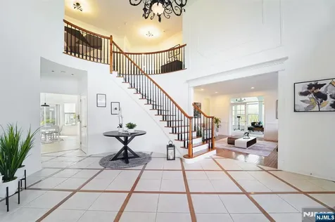 2 Harvest Lane Washington Township NJ 07853