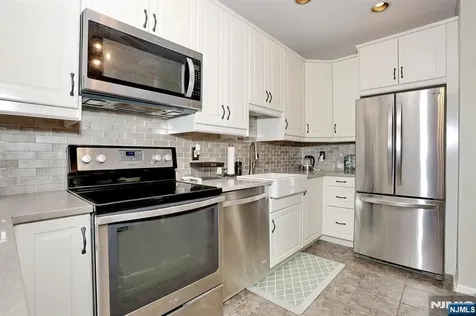 1314 Richmond Road West Milford NJ 07480