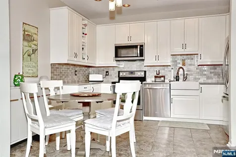 1314 Richmond Road West Milford NJ 07480