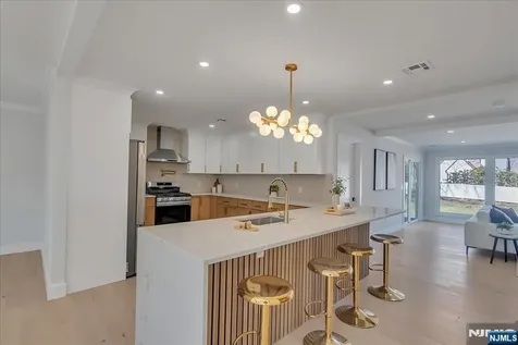 6 Clinton Place Woodcliff Lake NJ 07677