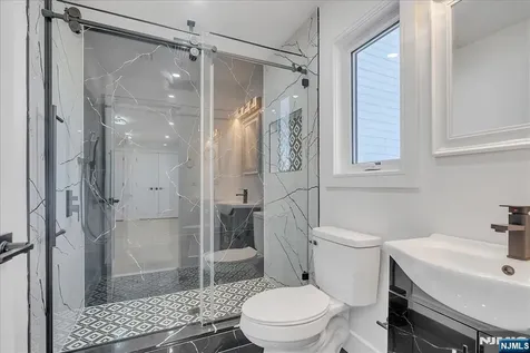 6 Clinton Place Woodcliff Lake NJ 07677