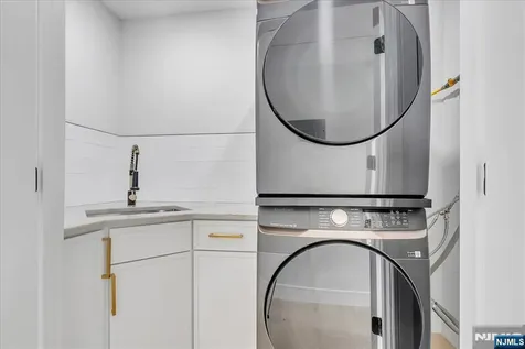 6 Clinton Place Woodcliff Lake NJ 07677