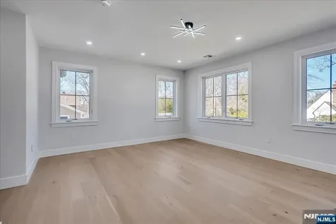 6 Clinton Place Woodcliff Lake NJ 07677