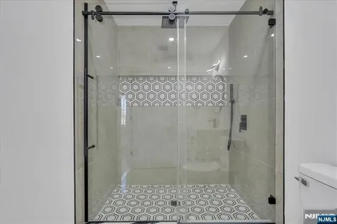 6 Clinton Place Woodcliff Lake NJ 07677